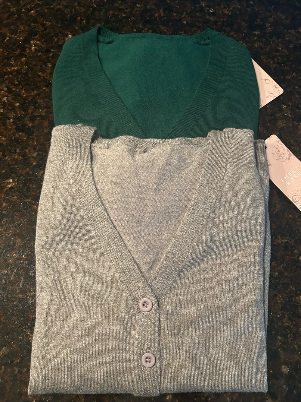 Emery Rose, bundle cardigan, sweaters, V-neck, gray/dark green Junior’s small